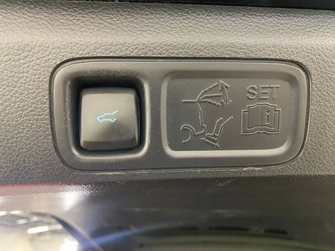 Used 2022 Ford Expedition Limited AWD/4WD image 15