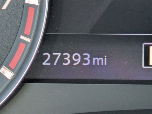 Used 2023 Nissan Frontier SV w/ Tow Package image 32