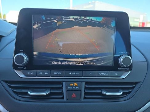 Used 2022 Nissan Altima 2.5 SV image 26