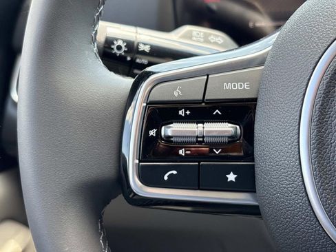 New 2026 Kia Carnival FWD image 23