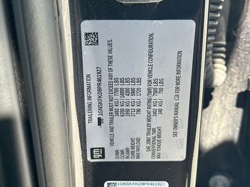 Used 2023 Chevrolet Suburban Premier AWD/4WD image 31