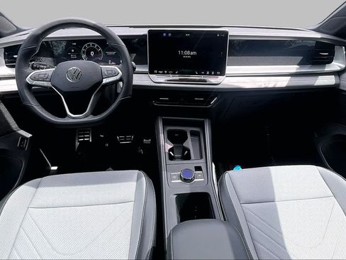 New 2026 Volkswagen Tiguan SE R-Line FWD image 5