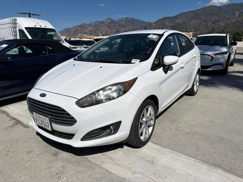 Used 2019 Ford Fiesta SE w/ Equipment Group 201A FWD image 3