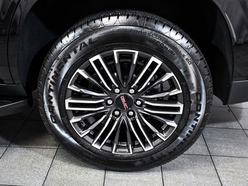 Used 2026 GMC Yukon Elevation w/ LPO, Floor Liner Package AWD/4WD image 8