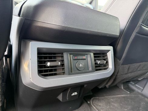 Used 2025 Ford F250 Lariat AWD/4WD image 9