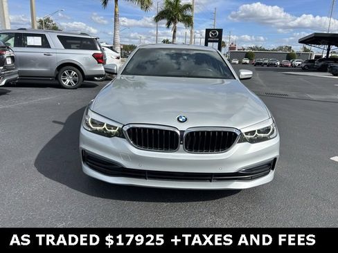 Used 2019 BMW 530i w/ Premium Package image 2