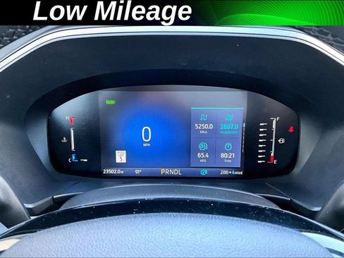 Used 2023 Ford Escape SE FWD image 2