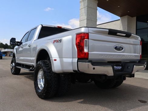 Used 2019 Ford F350 XLT w/ XLT Premium Package AWD/4WD image 3