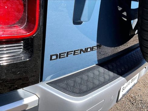 Used 2021 Land Rover Defender 110 S image 29