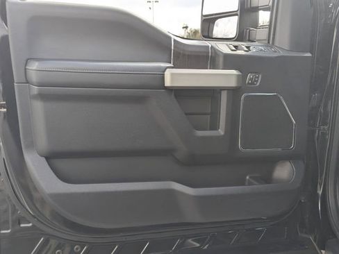 Certified 2021 Ford F250 Lariat w/ Chrome Package image 9