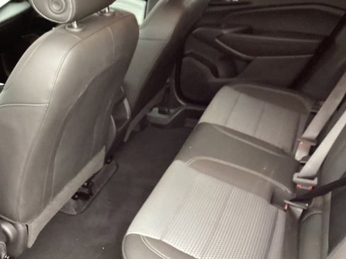 Used 2025 Chevrolet Trax LT w/ LT Convenience Package image 9