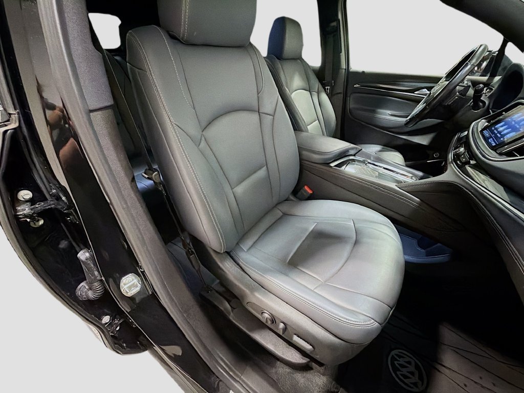 Used 2023 Buick Enclave Essence w/ Sport Touring Edition AWD/4WD image 28