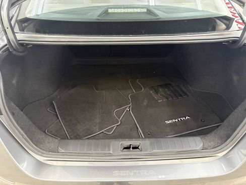 Used 2021 Nissan Sentra SV image 7