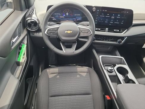 New 2027 Chevrolet Equinox LT FWD image 16