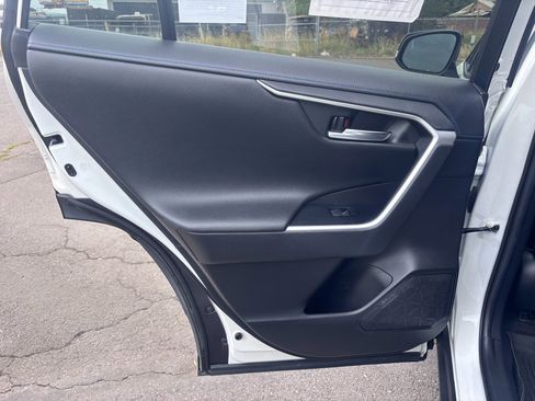 Used 2020 Toyota RAV4 XSE image 32