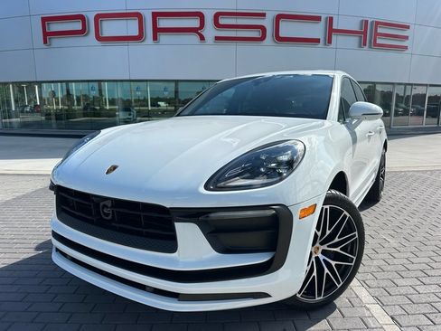 Used 2026 Porsche Macan AWD/4WD image 1