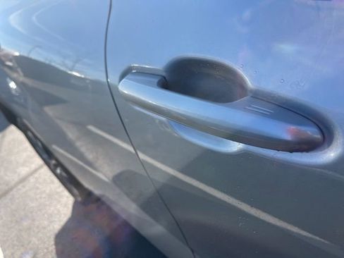 Used 2024 Toyota Highlander XLE image 30