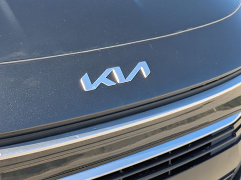 New 2026 Kia Niro EX image 11