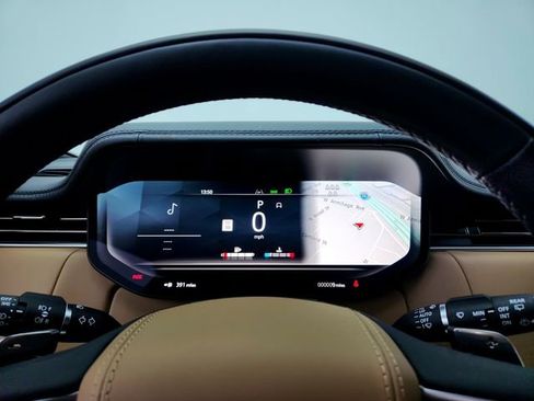 New 2026 Land Rover Range Rover Long Wheelbase SE image 20