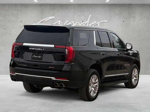 Used 2025 GMC Yukon Denali AWD/4WD image 16