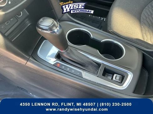 Used 2020 Chevrolet Equinox LT FWD image 25