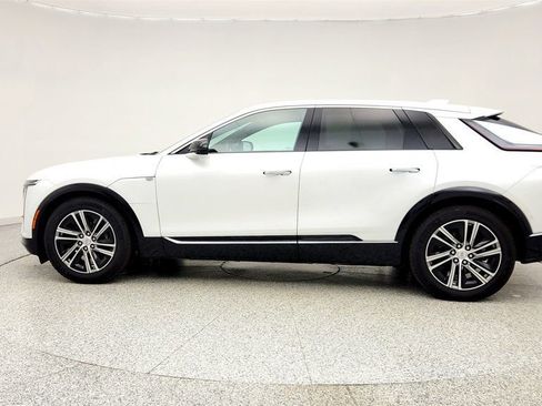 Used 2024 Cadillac Lyriq Luxury image 8