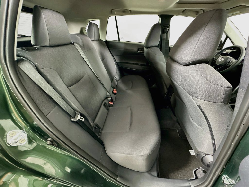 Certified 2025 Toyota Corolla Cross LE w/ Moonroof Package FWD image 27