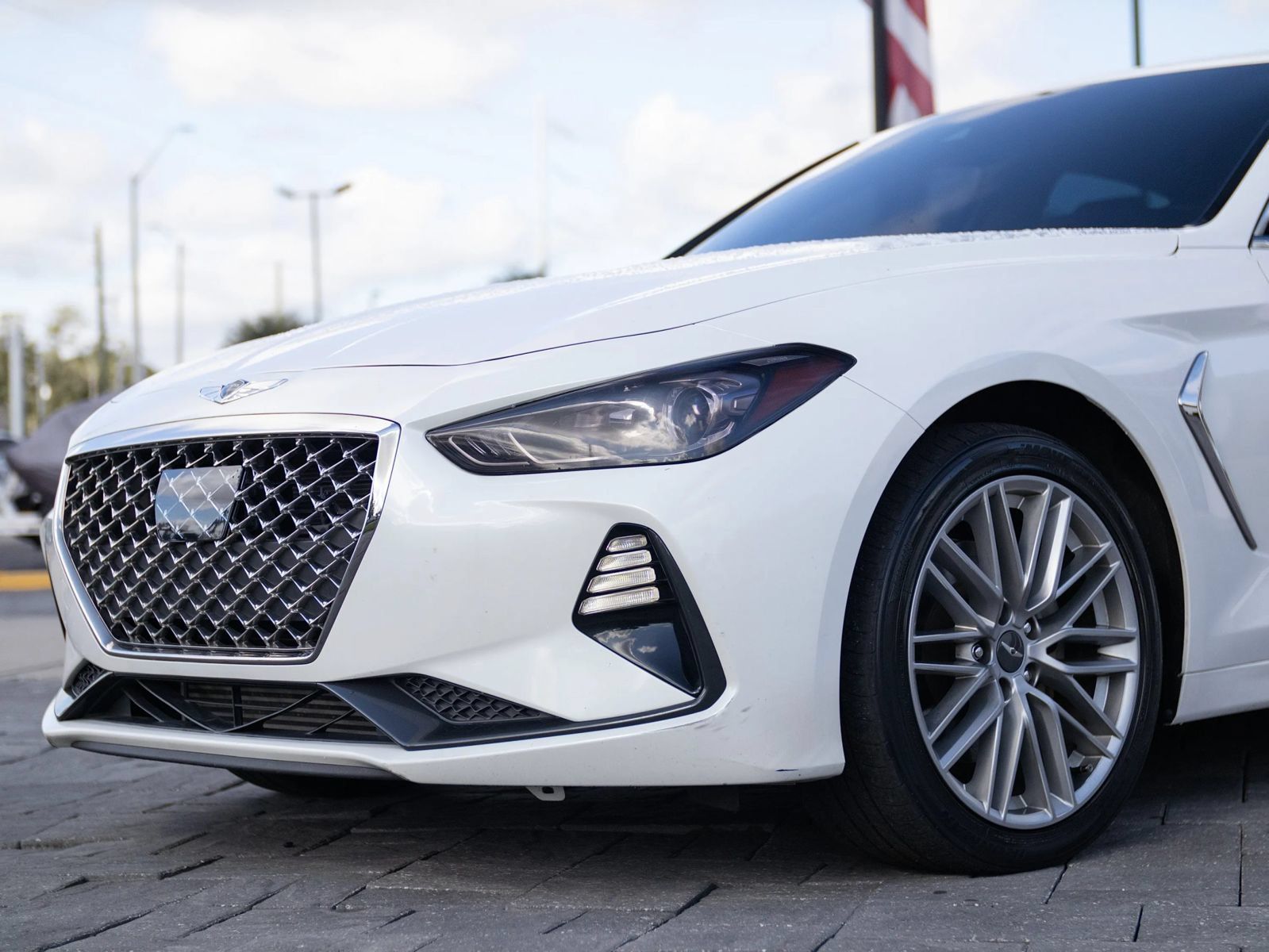 Used 2020 Genesis G70 2.0T RWD image 6