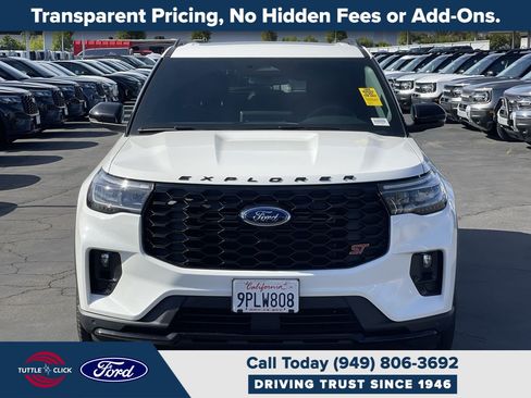 Used 2025 Ford Explorer ST AWD/4WD image 2