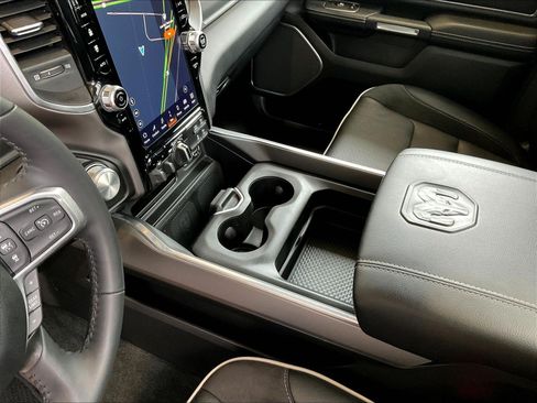 Used 2023 RAM 1500 Laramie AWD/4WD image 19