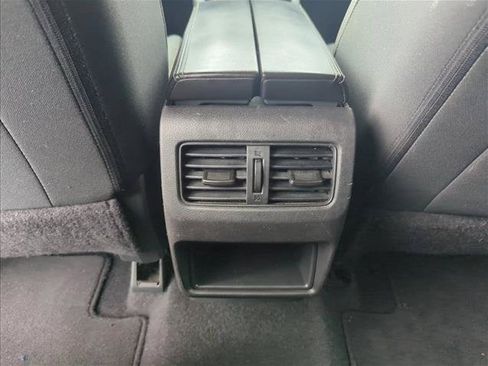 Used 2023 Nissan Rogue S FWD image 19
