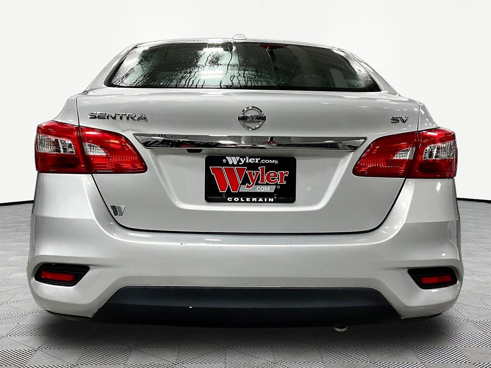 Used 2018 Nissan Sentra SV FWD image 5