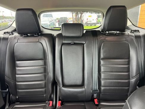 Used 2019 Ford Escape Titanium AWD/4WD image 18