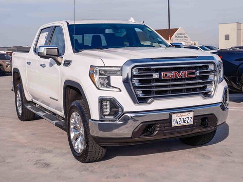 Used 2020 GMC Sierra 1500 SLT w/ SLT Premium Package AWD/4WD image 3