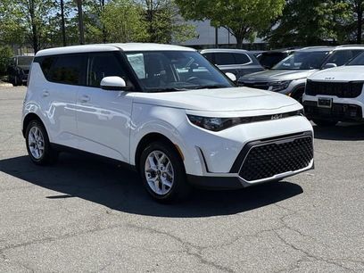 Used 2025 Kia Soul LX w/ LX Technology Package