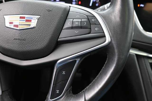 Used 2017 Cadillac XT5 Luxury w/ Driver Awareness Package AWD/4WD image 28