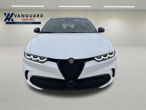 Used 2024 Alfa Romeo Tonale Veloce w/ Premium Interior Package image 10
