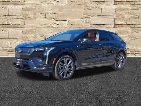 Certified 2025 Cadillac Optiq Sport 2 AWD/4WD image 1