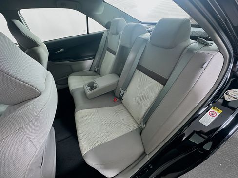 Used 2014 Toyota Camry FWD image 25