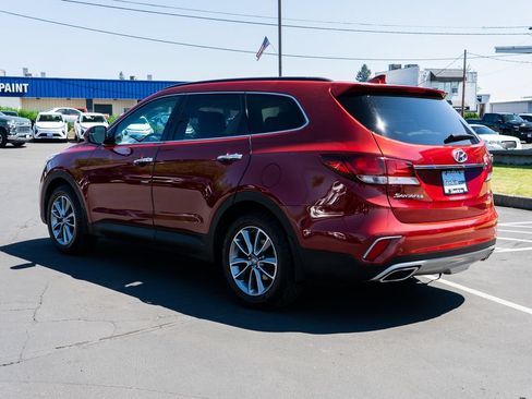 Used 2018 Hyundai Santa Fe SE AWD/4WD image 3