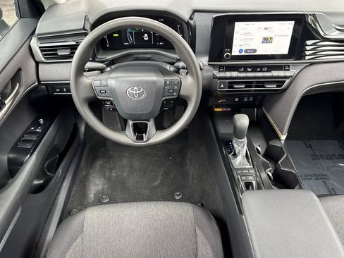 Used 2025 Toyota Camry LE w/ Convenience Package FWD image 13