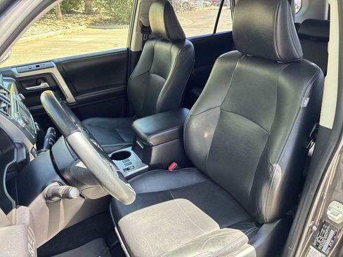 Used 2016 Toyota 4Runner Limited AWD/4WD image 12
