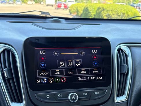 Used 2024 Chevrolet Malibu LT FWD image 24
