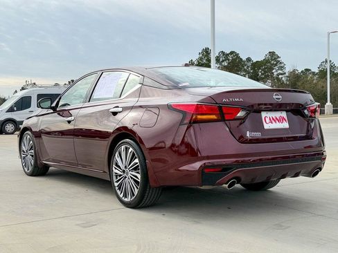 Used 2024 Nissan Altima 2.5 SL AWD/4WD image 10