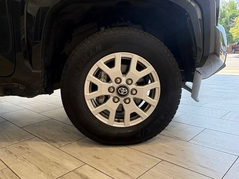 Used 2024 Toyota Tacoma SR5 AWD/4WD image 23