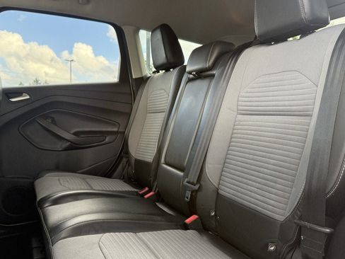 Used 2019 Ford Escape SE FWD image 23