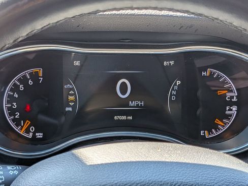 Used 2019 Jeep Grand Cherokee Altitude RWD image 20
