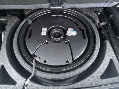 Used 2018 Audi Q5 Prestige w/ Prestige Package image 29