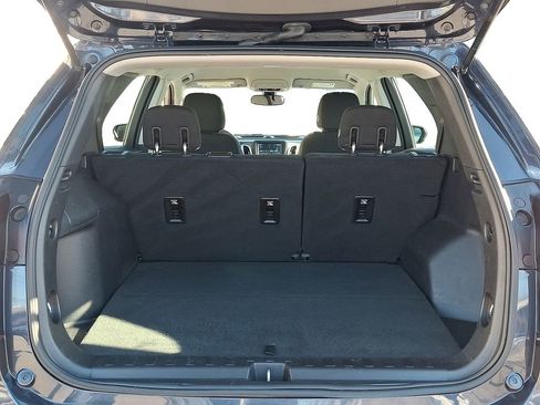 Used 2018 Chevrolet Equinox LS image 28