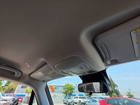 Used 2018 Jeep Renegade Sport w/ Power & Air Group image 19